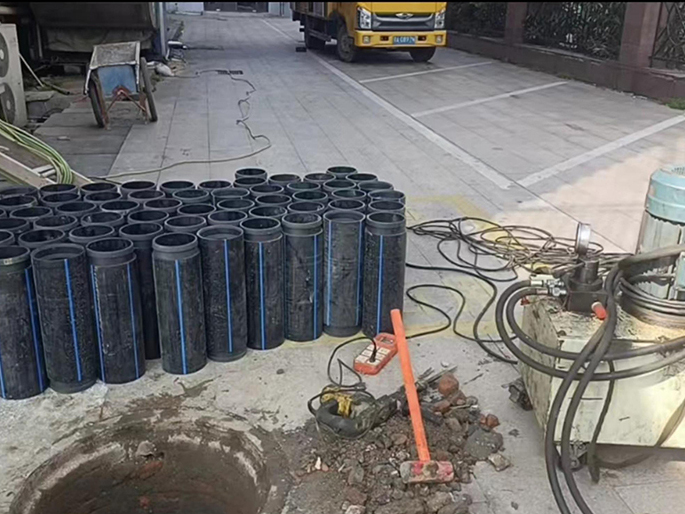 永顺PE置换管厂家 DN315置换管 非开挖管短管置换